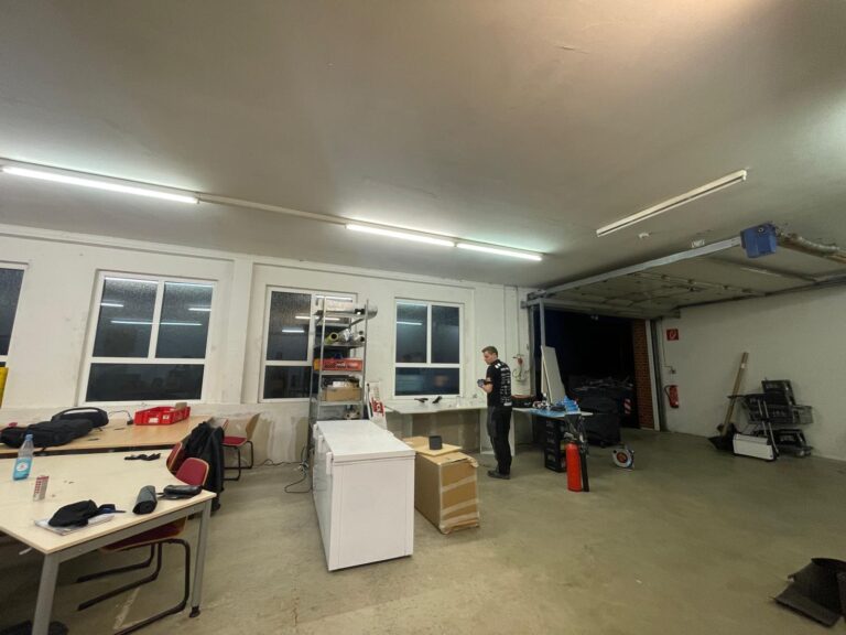 03b1869e-f55d-4932-bfc6-c60a77d21572