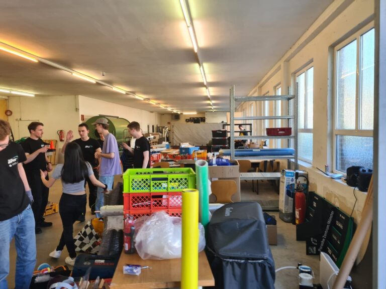 a35c9106-e347-4fad-96d1-757ea98d64a4